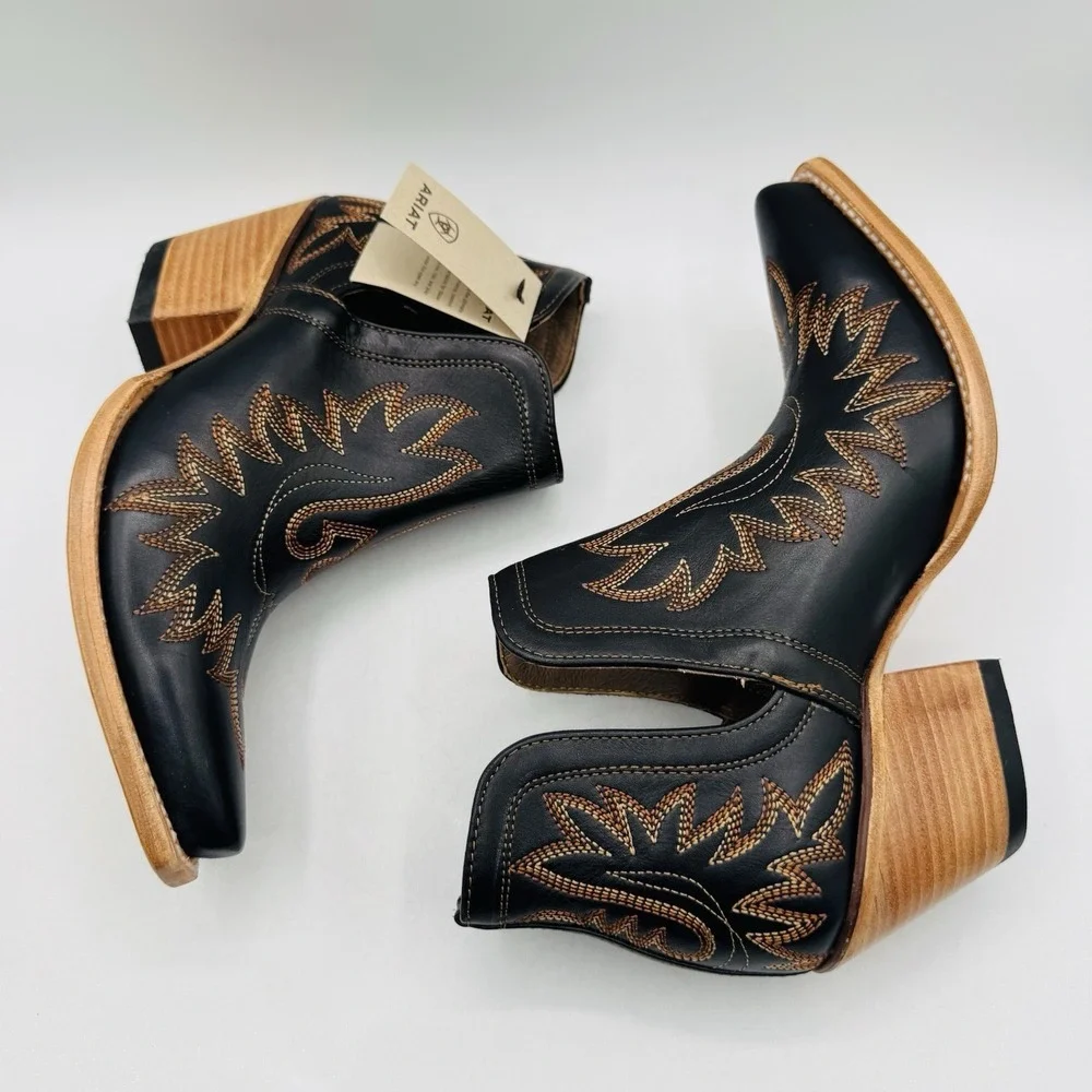 Ariat Dixon Brooklyn Boots Women's Size 8 B Black Leather Snip Toe
